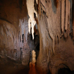 Initiation horizontale stalagtite - Speleo Canyon Ariege