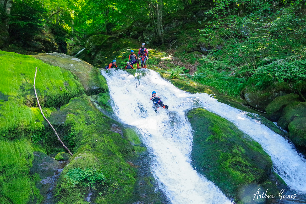 canyon escales toboggan speleo canyon ariege