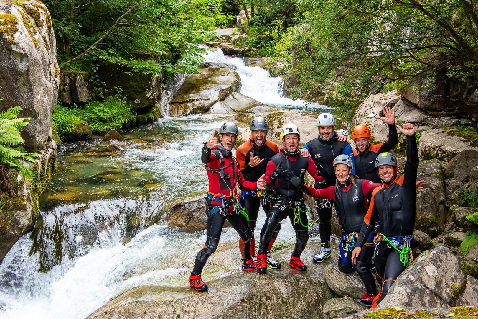 stagiaires groupe equipier canyon