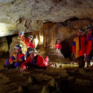 Grotte de Siech, initiation à la spéléologie en famille en Ariège
