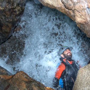 grotte rappel sous cascade