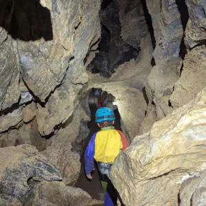 Aventure spéléo dans la rivière souterraine de la grotte de Siech